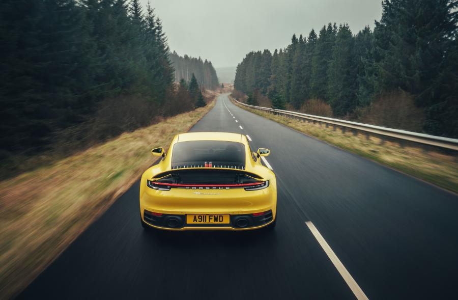  Porsche 911 Carrera 4S (992) 2019 года  (UK) (фото 13 из 40)